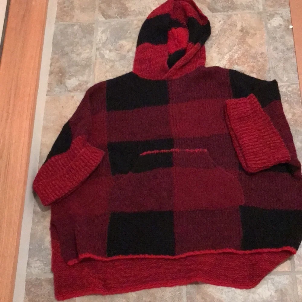 Anthropologie Meet Me Plaid Poncho Red Black XS/S